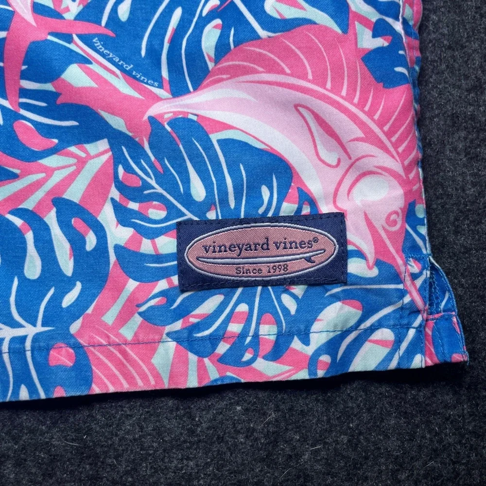 Vineyard Vines Swim Trunks Mens S Pink Blue Marlin Monstera Print
